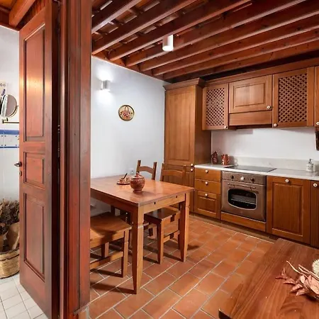 Acropolis House *
