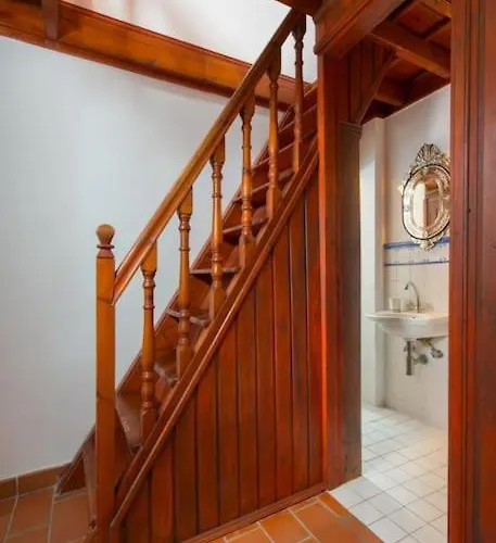 Acropolis House לינדוס